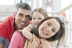 Photo d'une famille dans un appartement en travaux